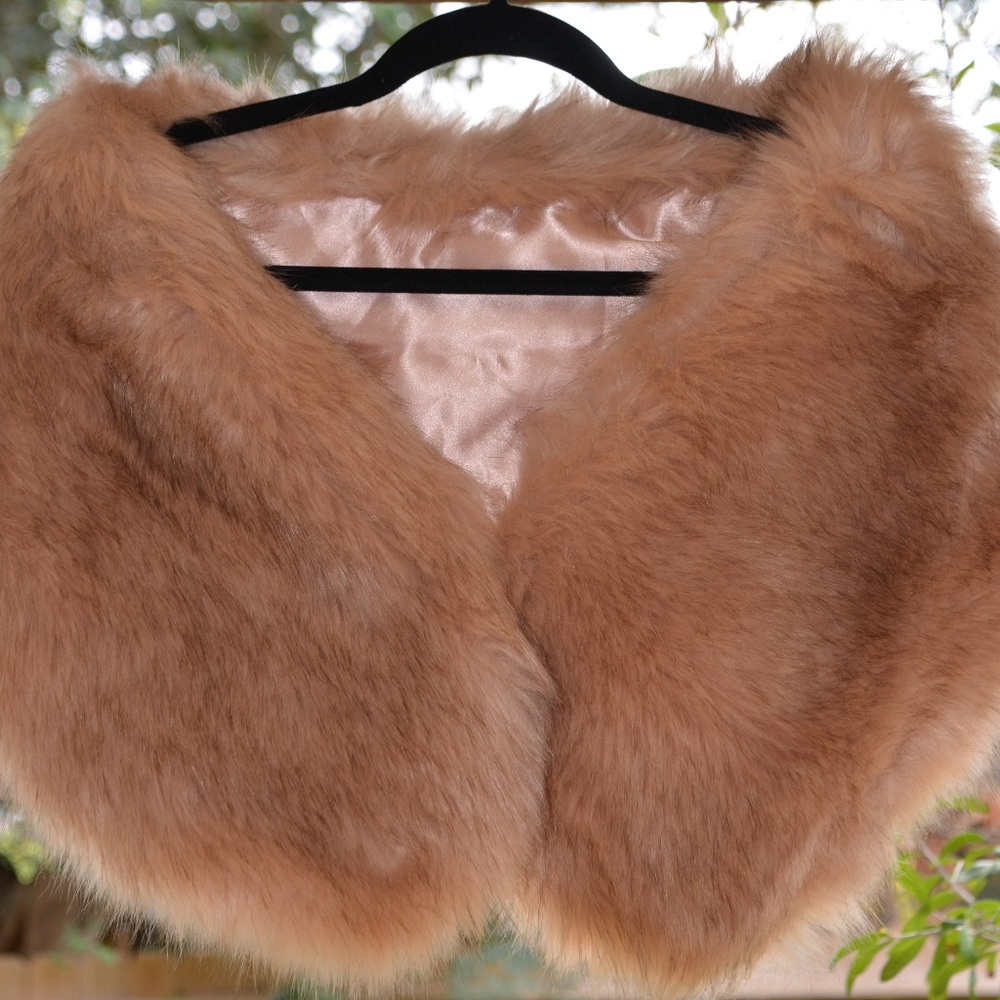 FAUX FUR WRAPS  OLD PINK COLOR